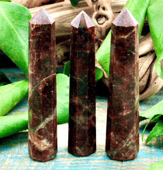 Garnet Crystal Generator - Spirit and Stardust