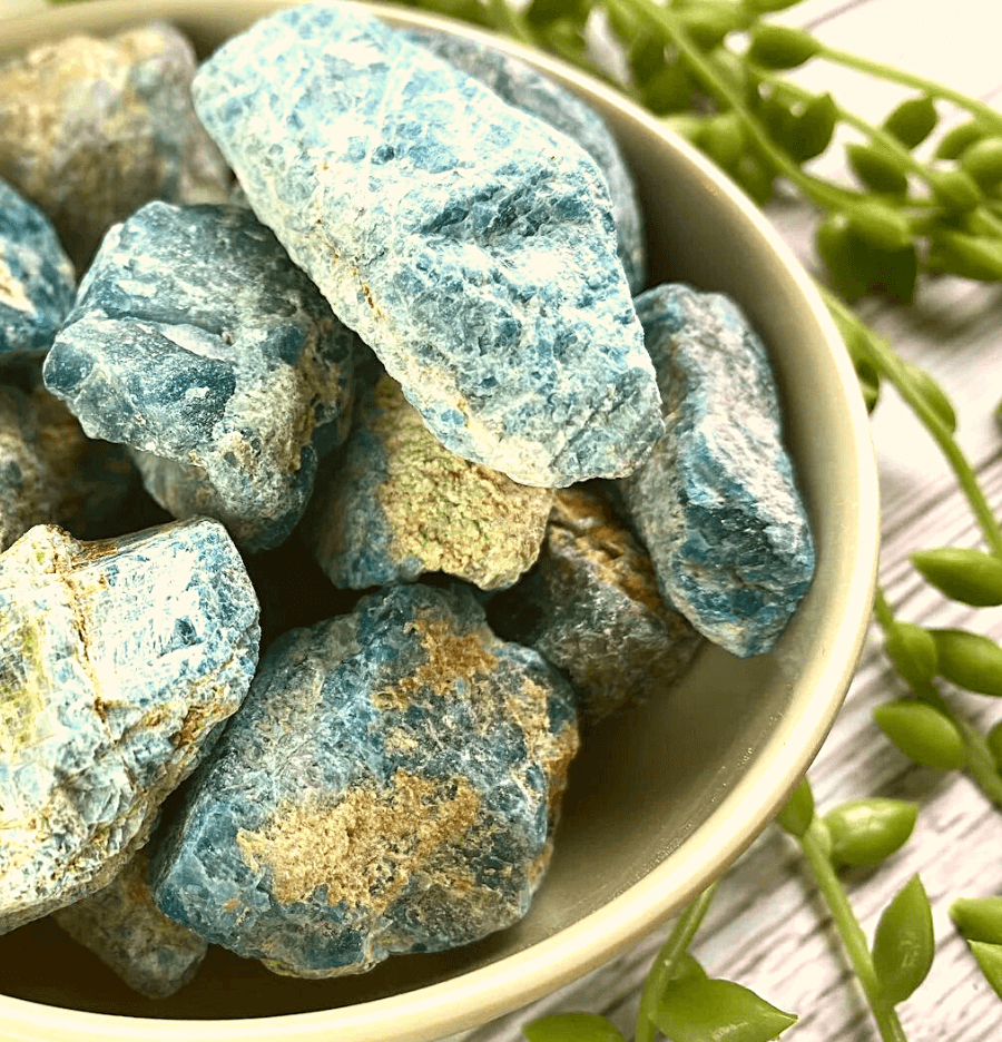 Raw Apatite: The Stone of Service - Spirit and Stardust