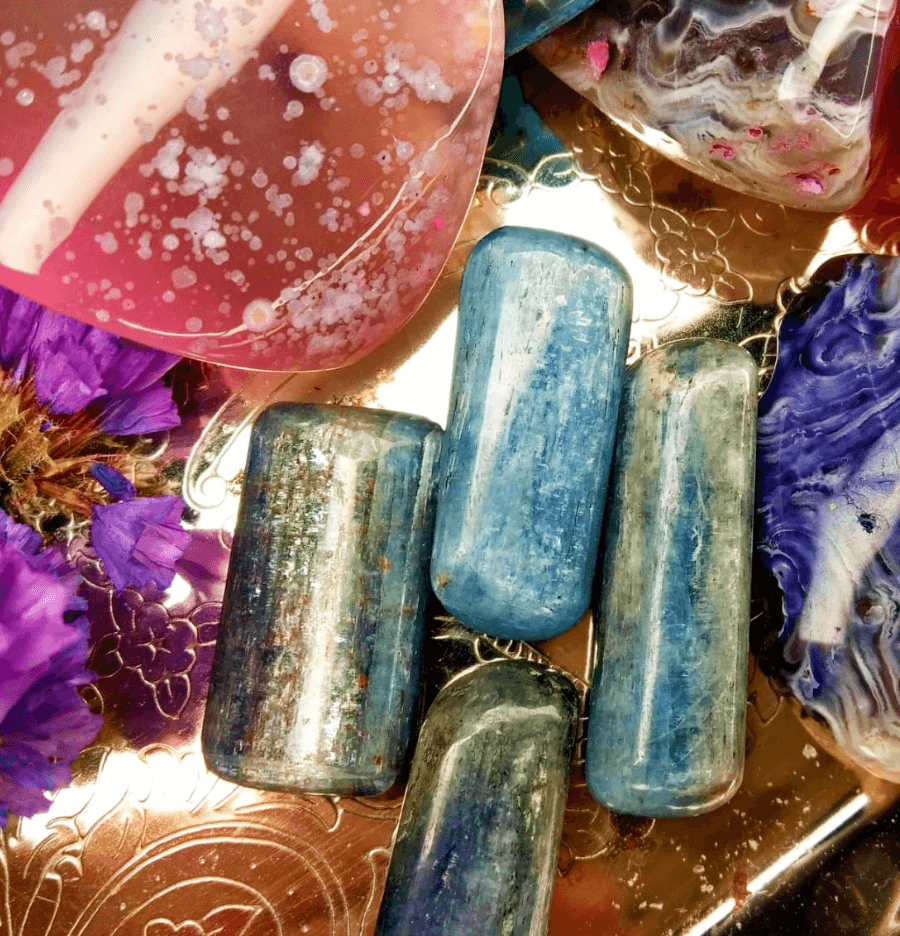 Kyanite: The Stone of Meditation - Spirit and Stardust