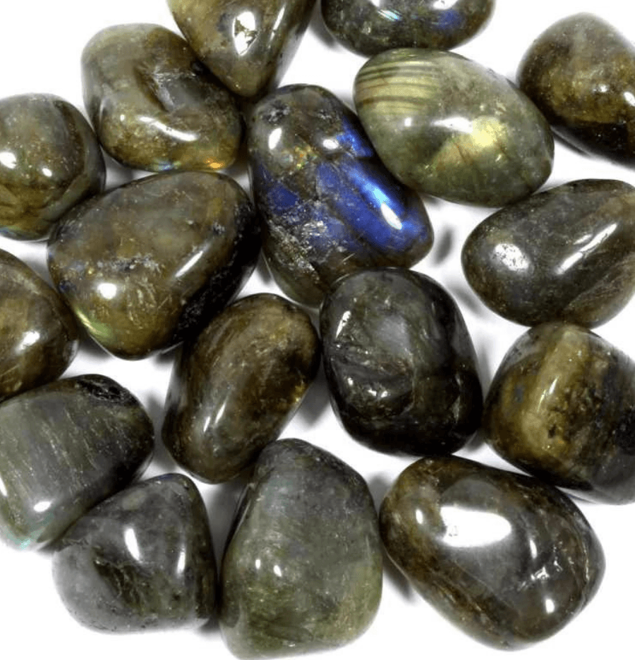 Labradorite: The Stone of the Spirit World - Spirit and Stardust