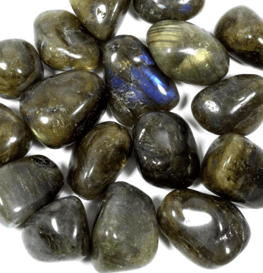 Labradorite: The Stone of the Spirit World - Spirit and Stardust
