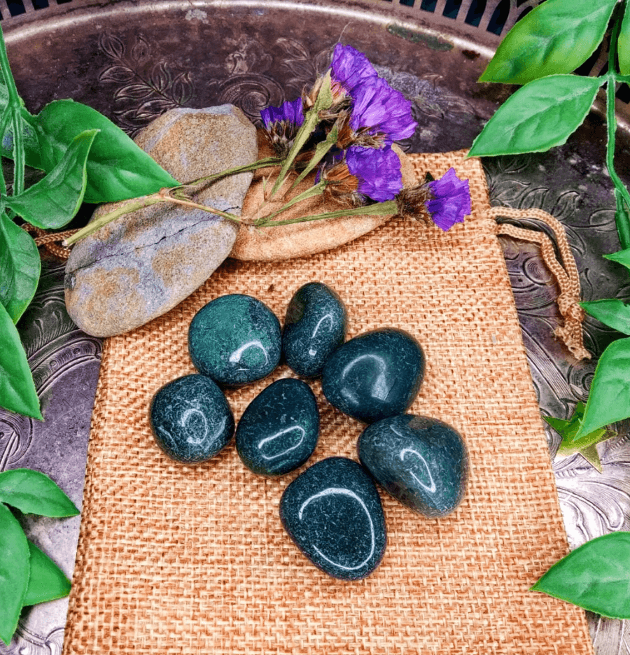 Green Moss Agate: The Stone of Abundance - Spirit and Stardust