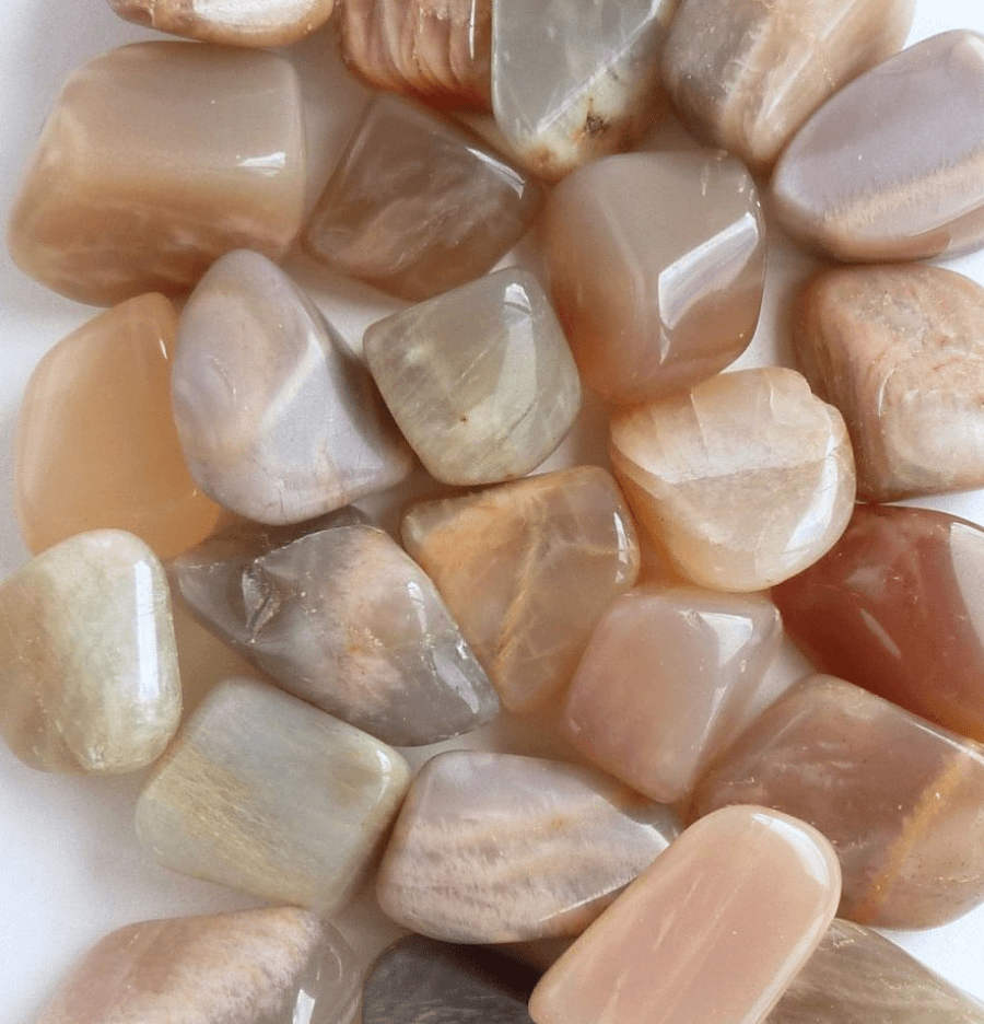 Peach Moonstone: The Stone of The Chakras - Spirit and Stardust