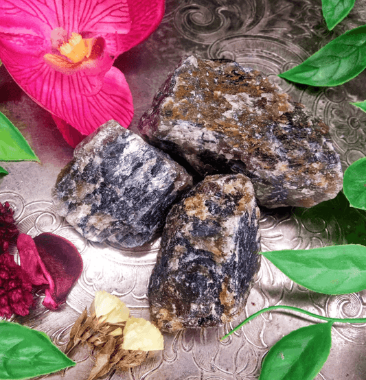 Raw Labradorite: The Stone of the Spirit World - Spirit and Stardust