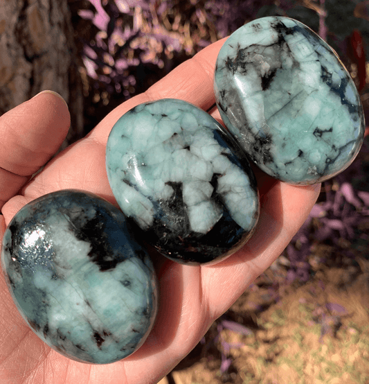 Emerald Palm Stone For Domestic Bliss - Spirit and Stardust