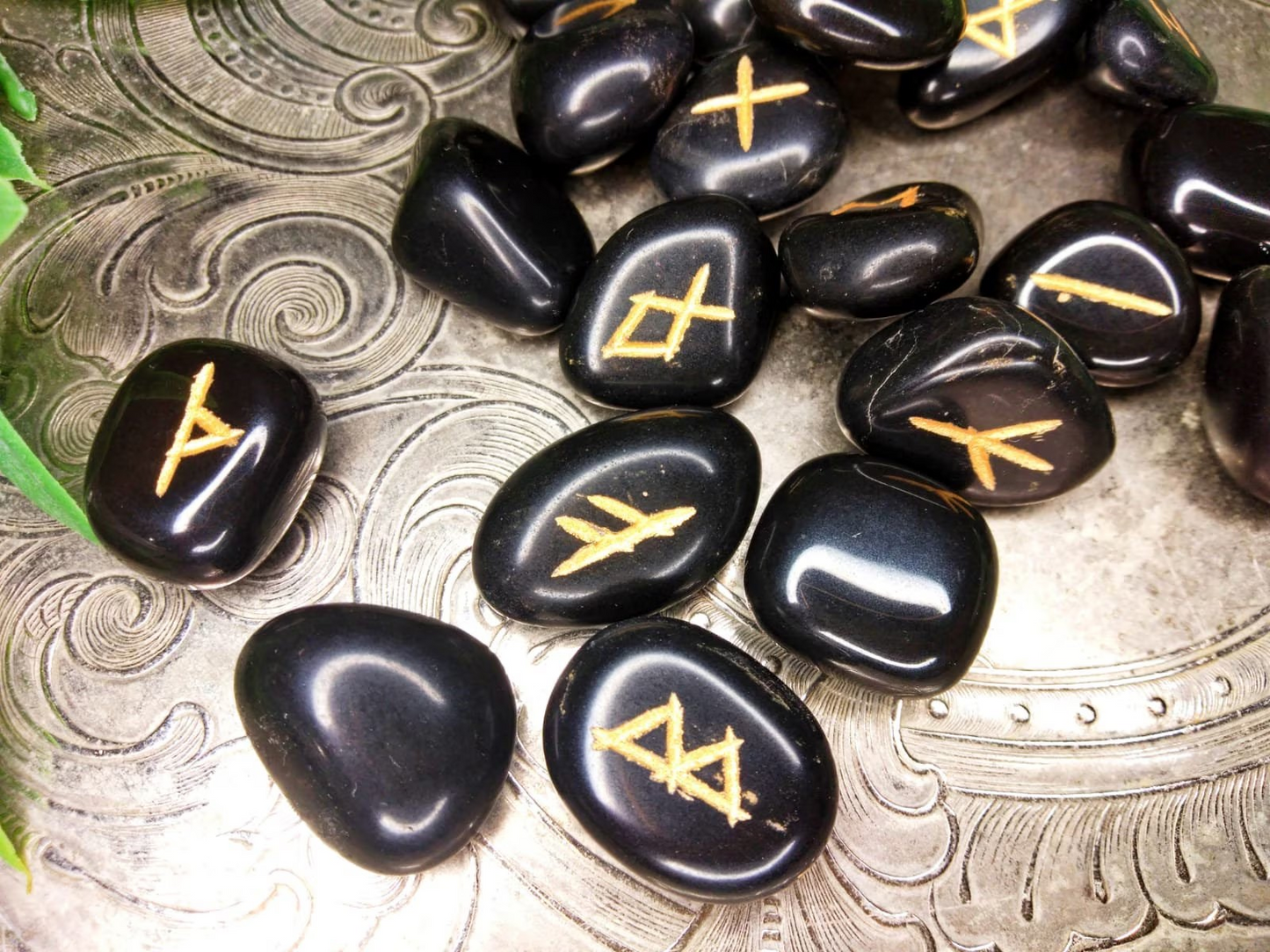 Black Obsidian Rune Set