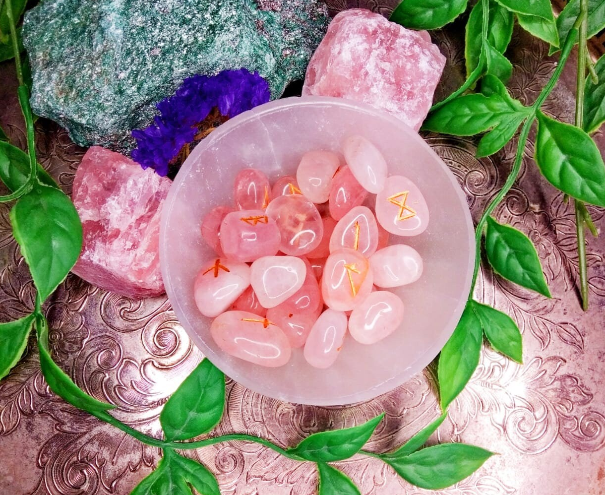 Rose Quartz Rune Set