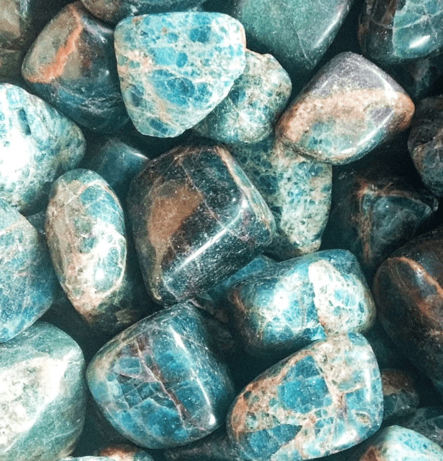 Apatite: The Stone of Service - Spirit and Stardust