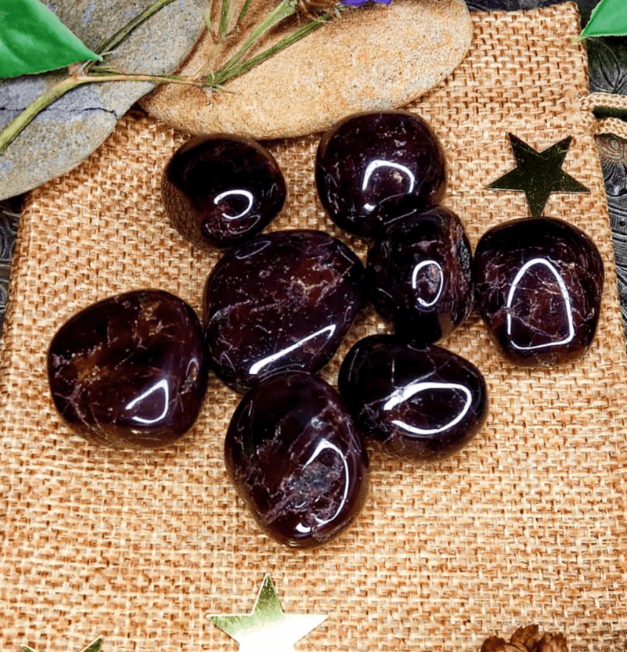 Garnet: The Stone of Sensuality - Spirit and Stardust