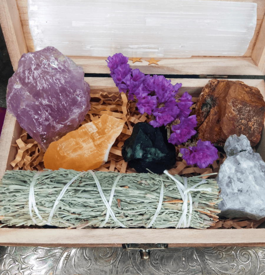 Gemini Zodiac Raw Crystal Healing Set In Gift Box - Spirit and Stardust