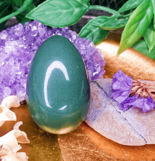 Green Aventurine Crystal Egg - Spirit and Stardust