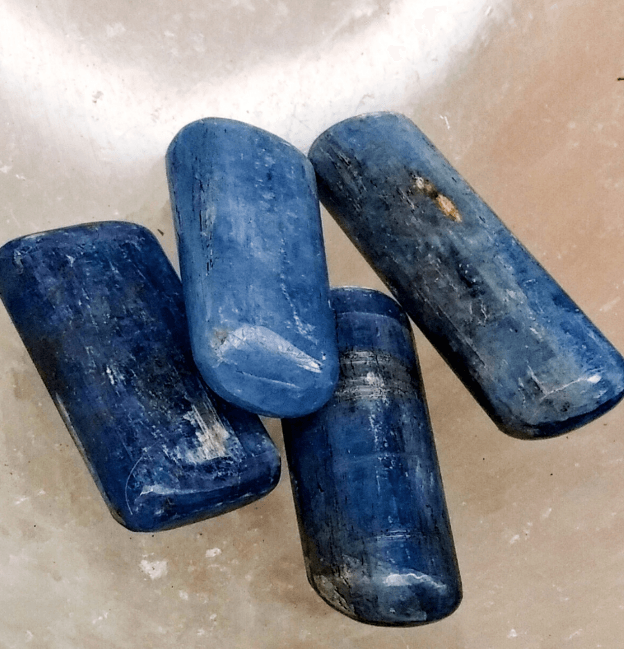 Kyanite: The Stone of Meditation - Spirit and Stardust
