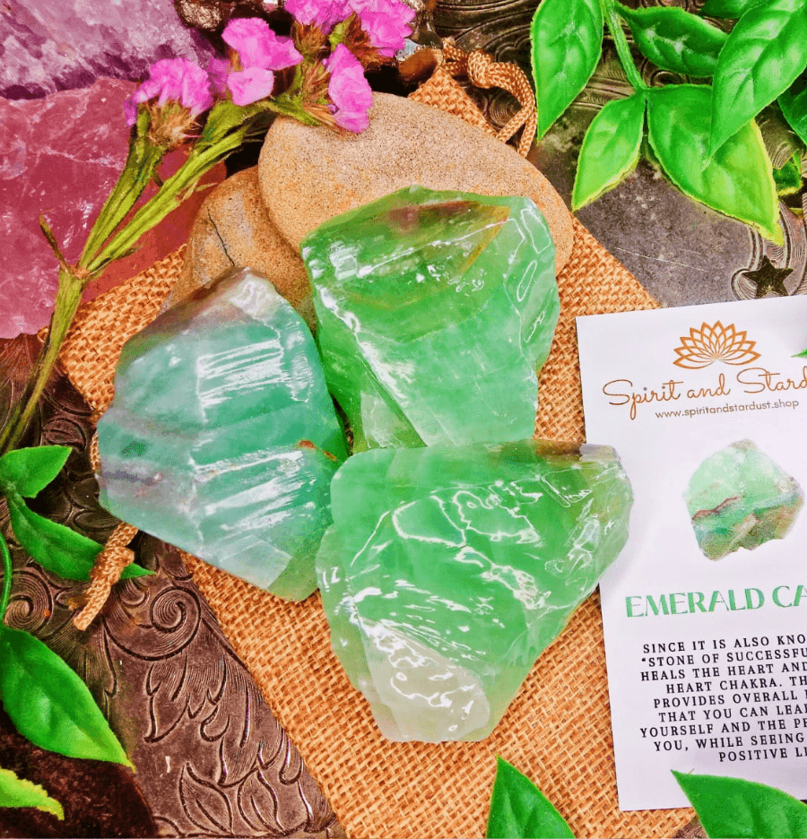 Raw Emerald Calcite: The Energy Amplifier - Spirit and Stardust