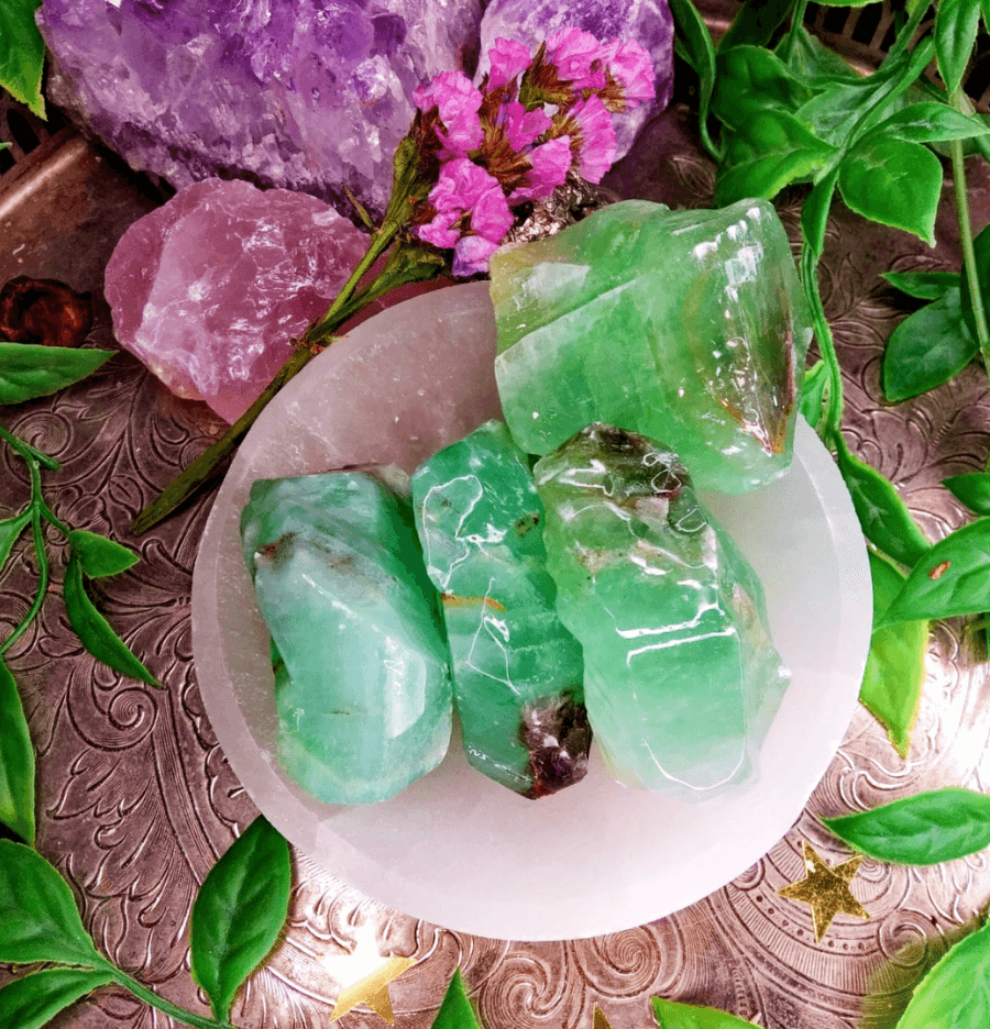 Raw Emerald Calcite: The Energy Amplifier - Spirit and Stardust