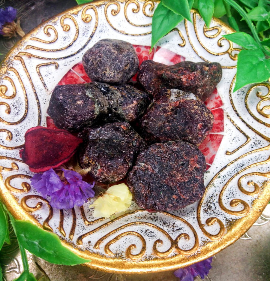Raw Garnet: The Stone of Sensuality