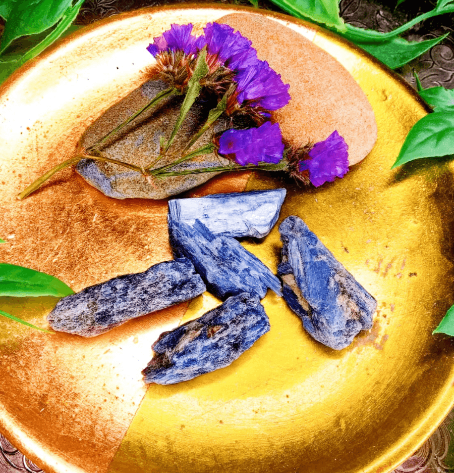 Raw Kyanite: The Stone of Meditation - Spirit and Stardust