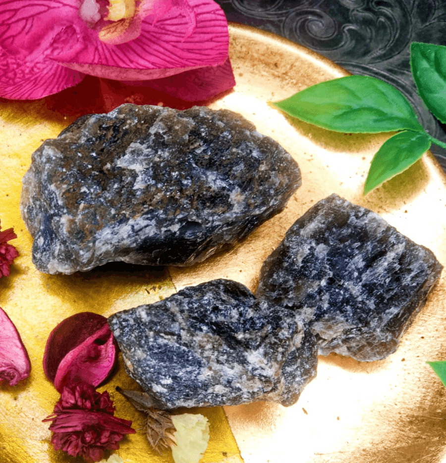 Raw Labradorite: The Stone of the Spirit World - Spirit and Stardust