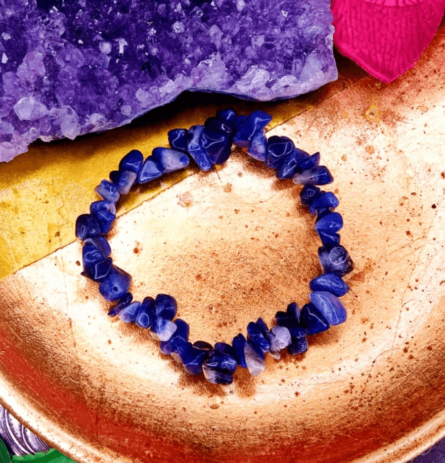Sodalite Crystal Chip Bracelet For Wisdom and Logic - Spirit and Stardust