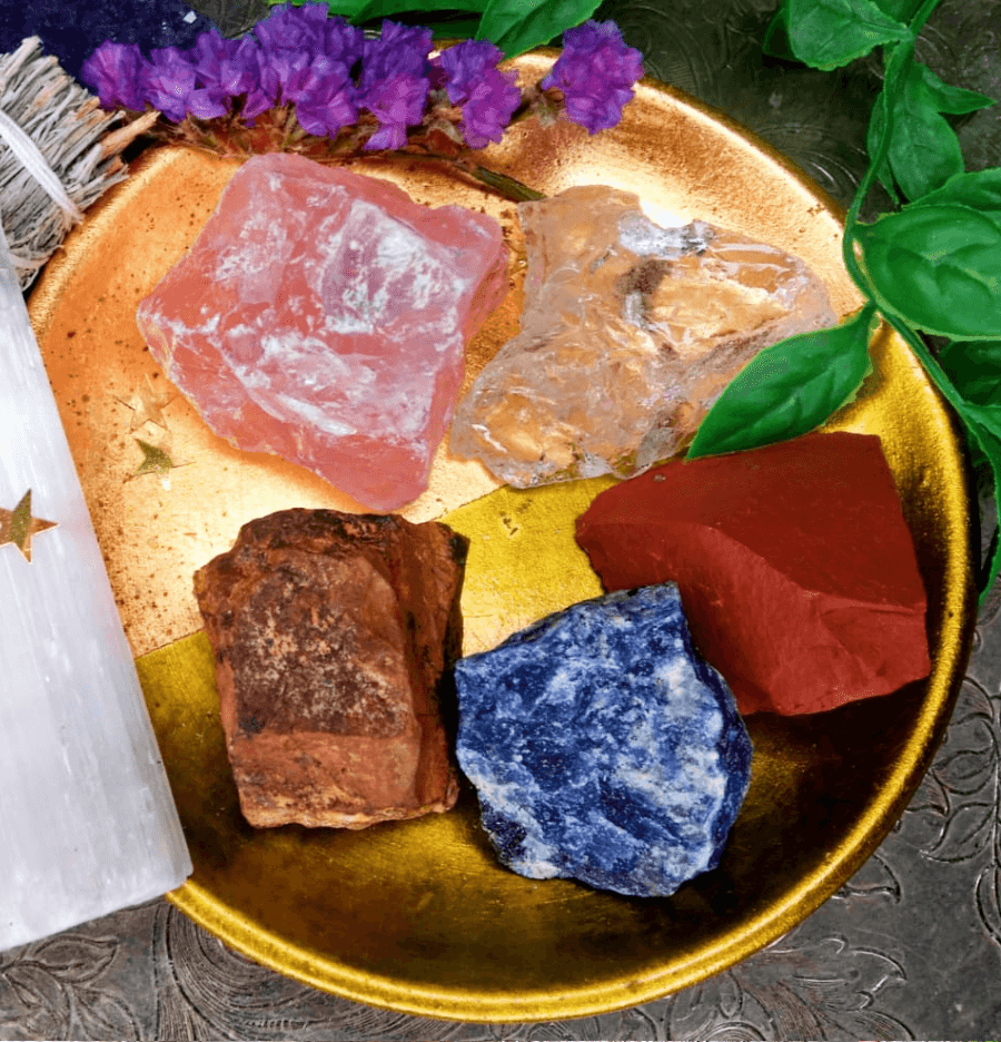 Taurus Zodiac Raw Crystal Healing Set In Gift Box - Spirit and Stardust