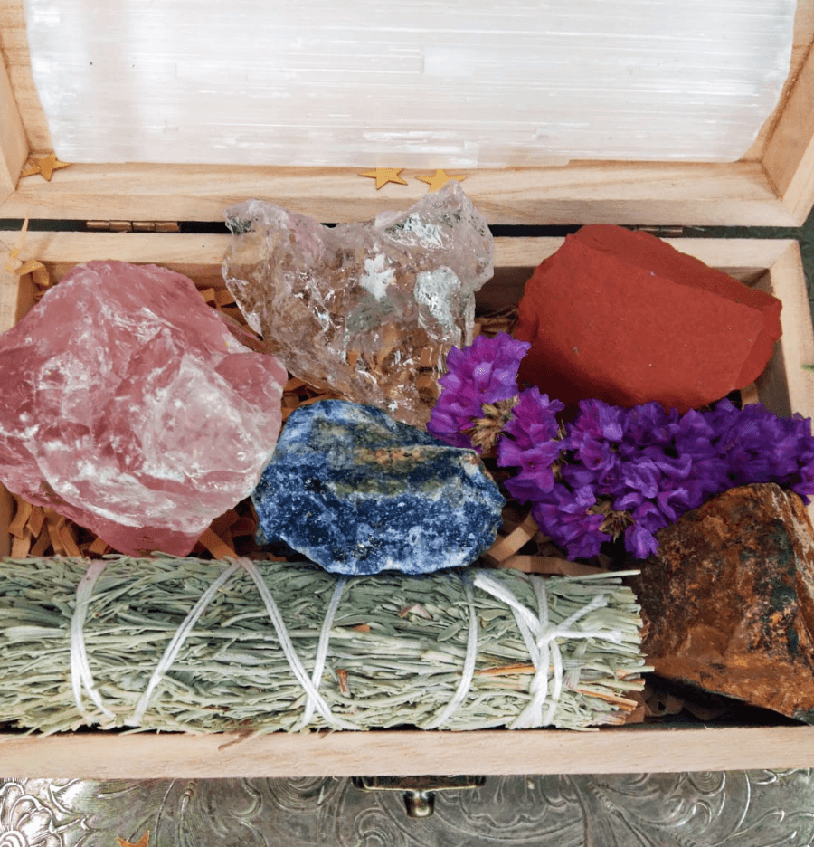 Taurus Zodiac Raw Crystal Healing Set In Gift Box - Spirit and Stardust